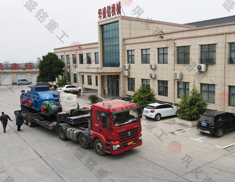 狼牙輥破碎機(jī)運(yùn)轉(zhuǎn)時(shí)注意事項(xiàng)？特點(diǎn)工作原理 